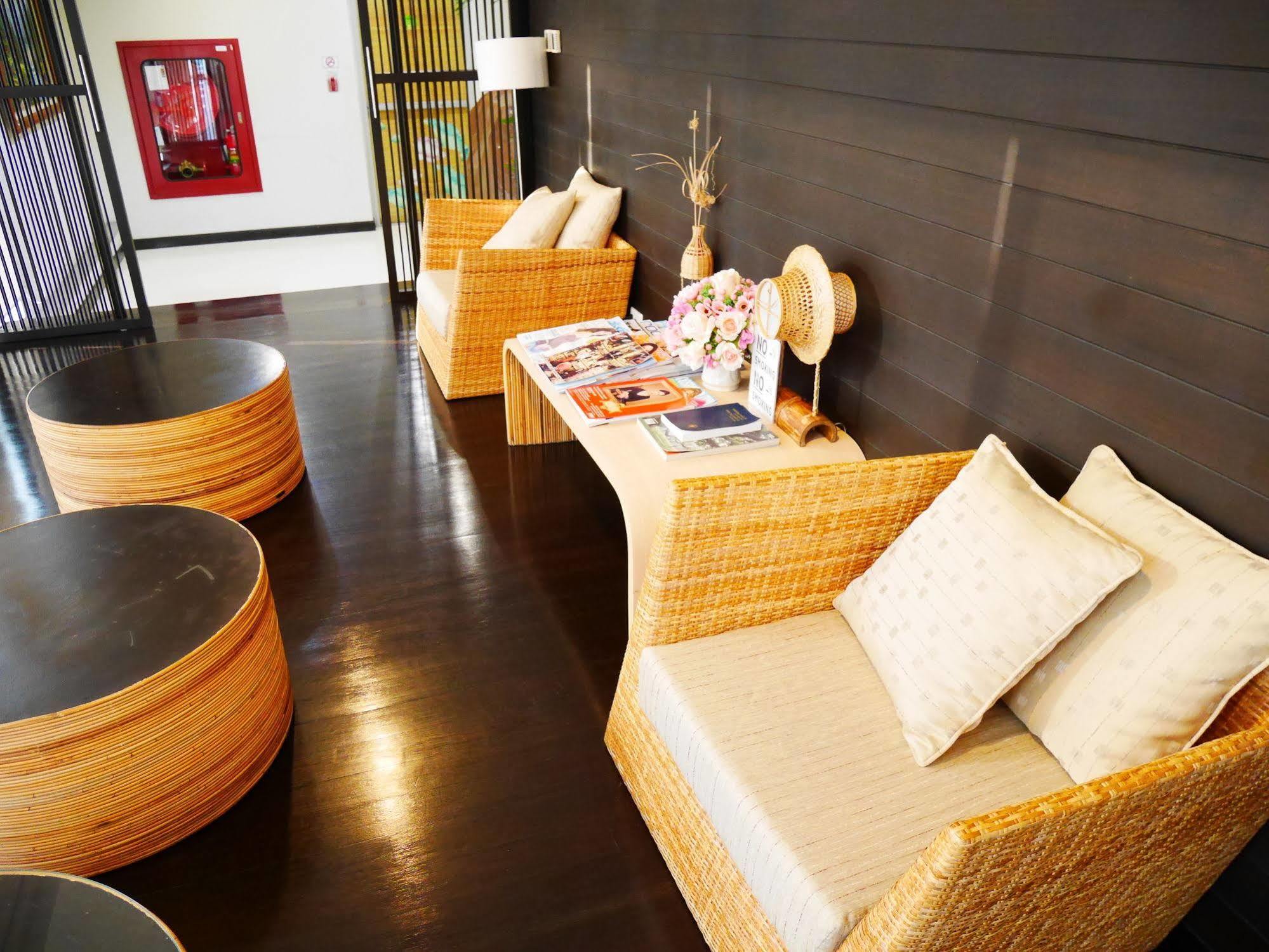 Swutel Hotel Бангкок Екстер'єр фото